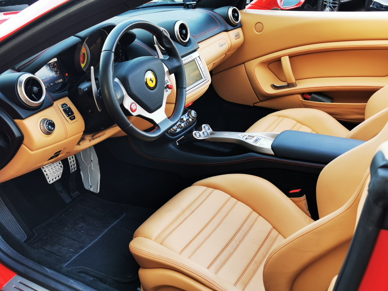 フェラーリ カリフォルニア 中古車