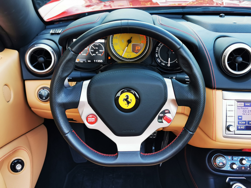 フェラーリ カリフォルニア 中古車