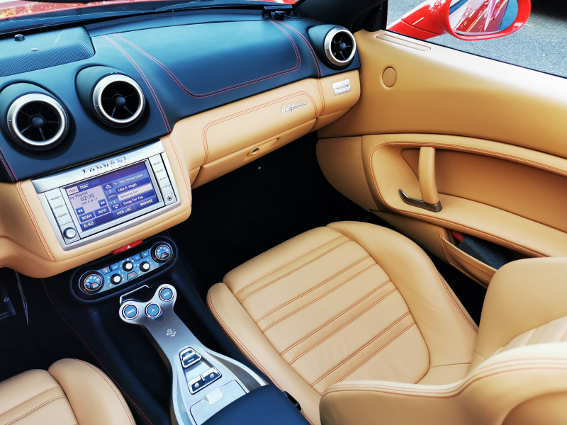 フェラーリ カリフォルニア 中古車