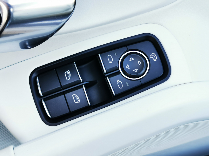 ポルシェ ボクスター(Type981) 中古車