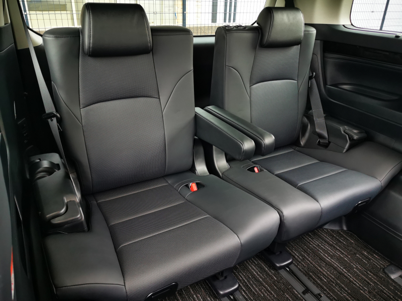 トヨタ アルファード ハイブリッド 中古車