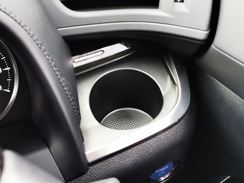 トヨタ アルファード ハイブリッド 中古車