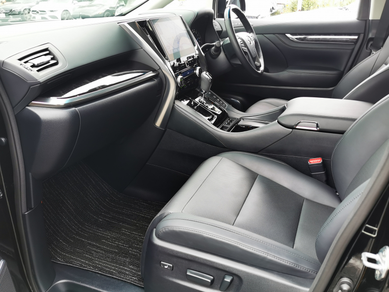 トヨタ アルファード ハイブリッド 中古車