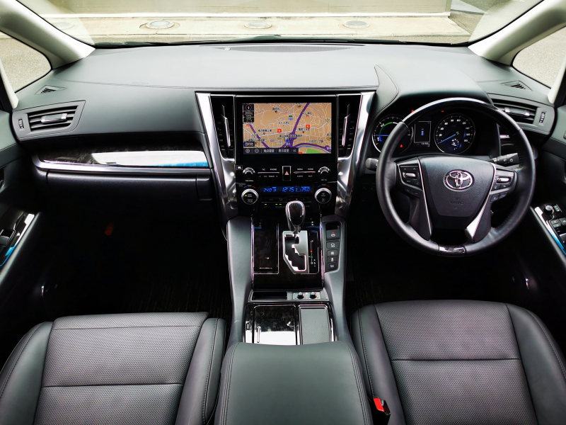 トヨタ アルファード ハイブリッド 中古車