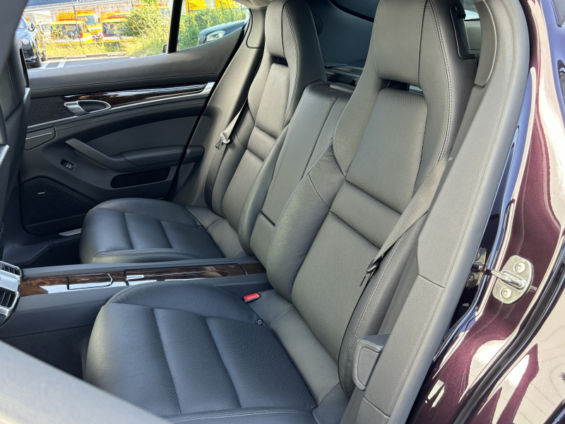 ポルシェ パナメーラ 中古車