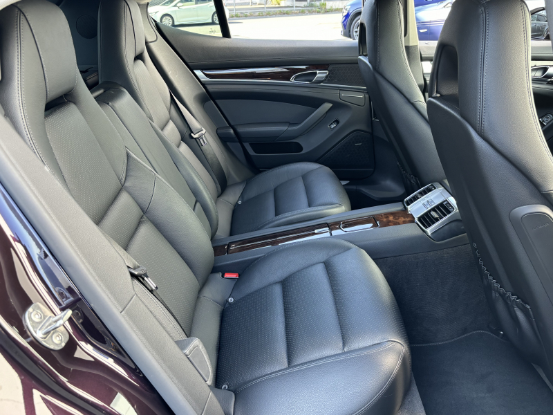 ポルシェ パナメーラ 中古車