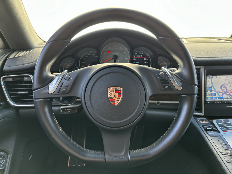 ポルシェ パナメーラ 中古車