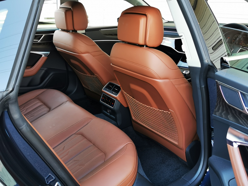 アウディ A7 中古車