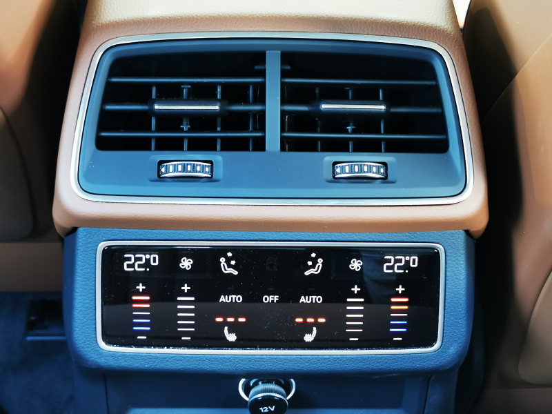 アウディ A7 中古車