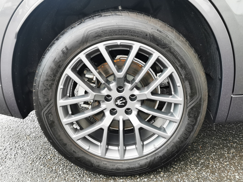 マセラティ グレカーレ 中古車