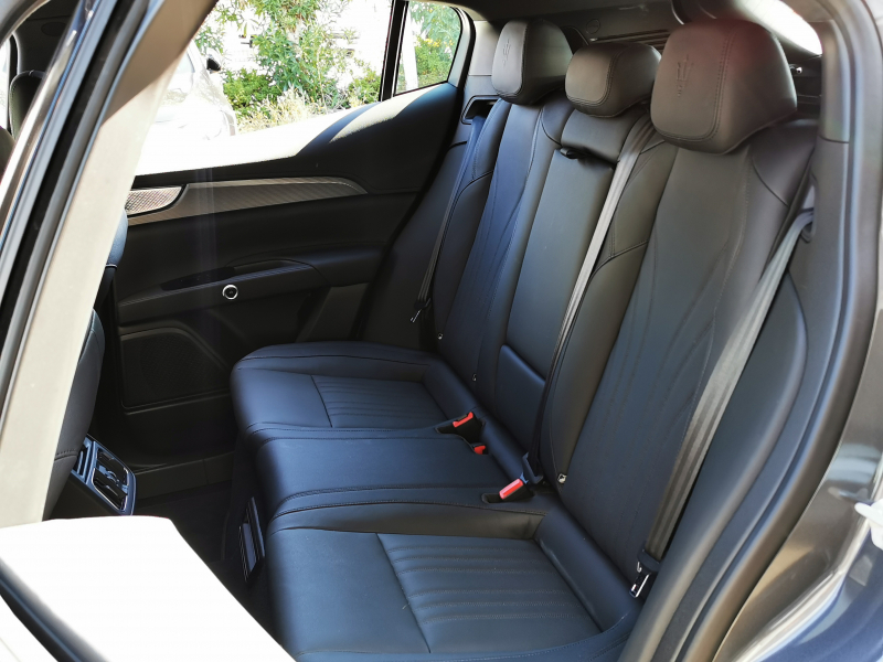 マセラティ グレカーレ 中古車