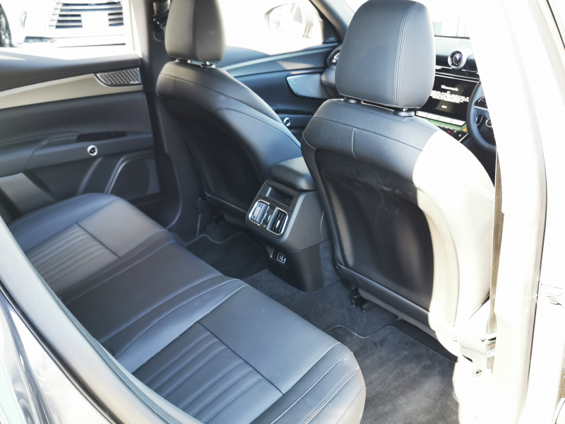 マセラティ グレカーレ 中古車