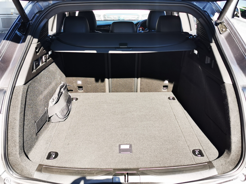 マセラティ グレカーレ 中古車