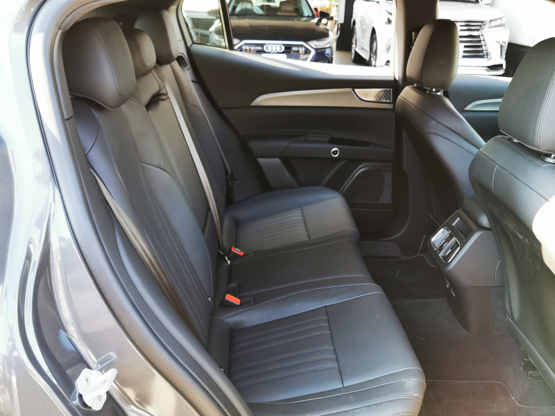 マセラティ グレカーレ 中古車