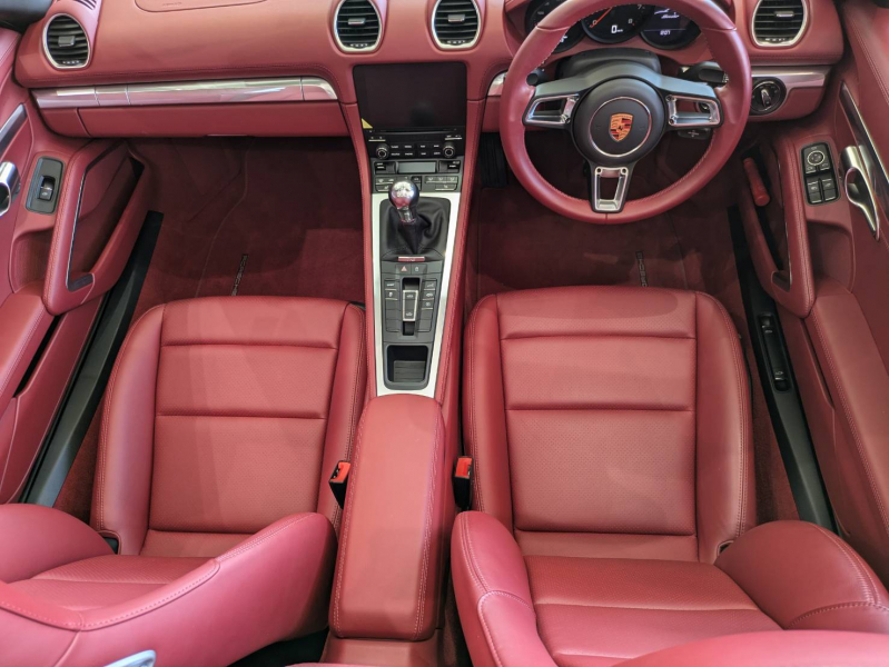 ポルシェ 718 ボクスター 中古車