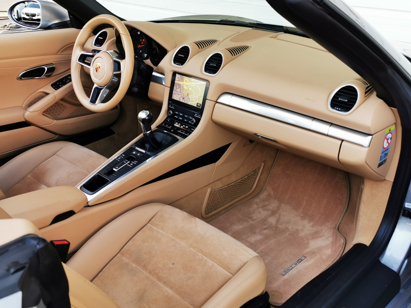 ポルシェ 718 ボクスター 中古車