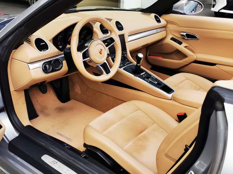 ポルシェ 718 ボクスター 中古車