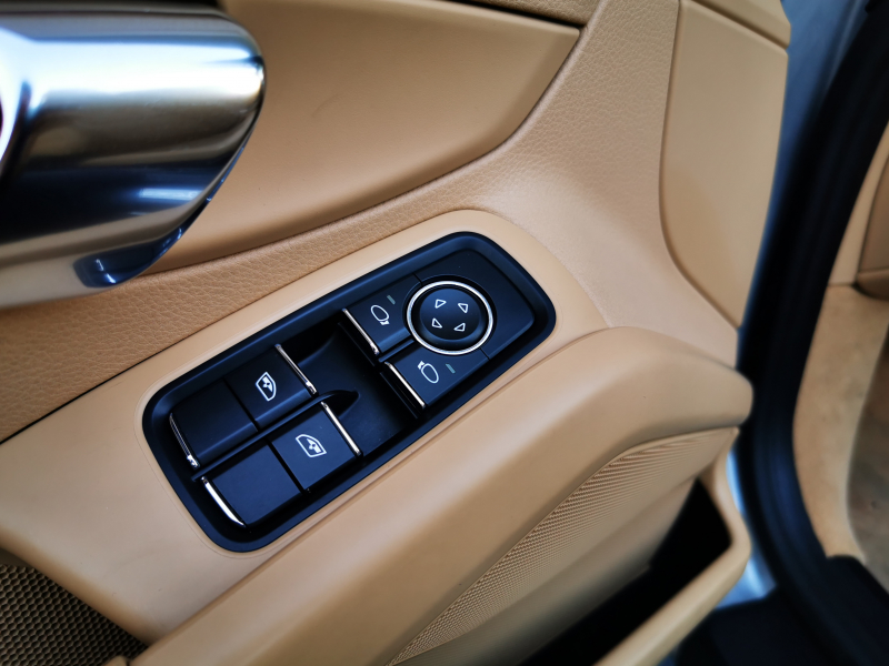 ポルシェ 718 ボクスター 中古車