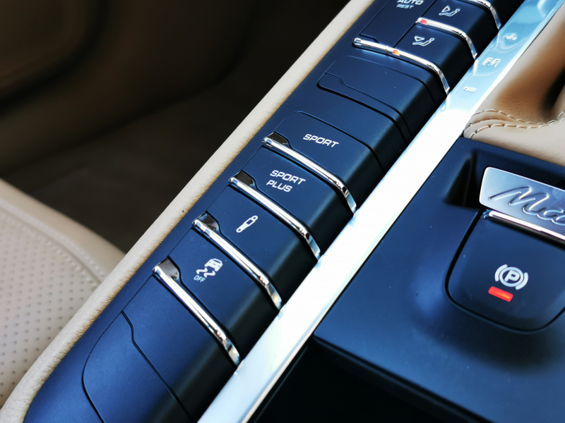 ポルシェ マカン 中古車