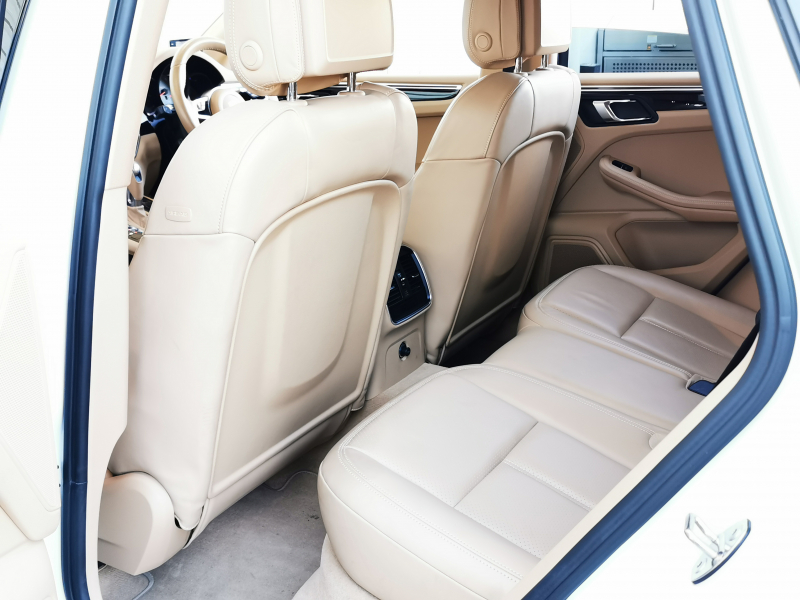 ポルシェ マカン 中古車