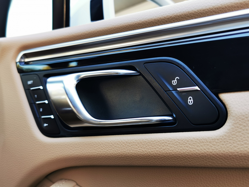 ポルシェ マカン 中古車