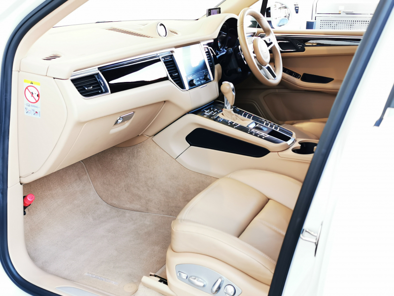 ポルシェ マカン 中古車