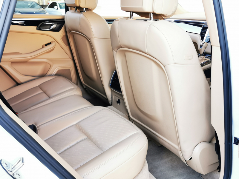 ポルシェ マカン 中古車