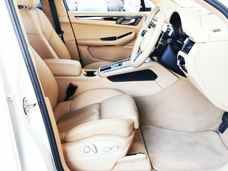 ポルシェ マカン 中古車