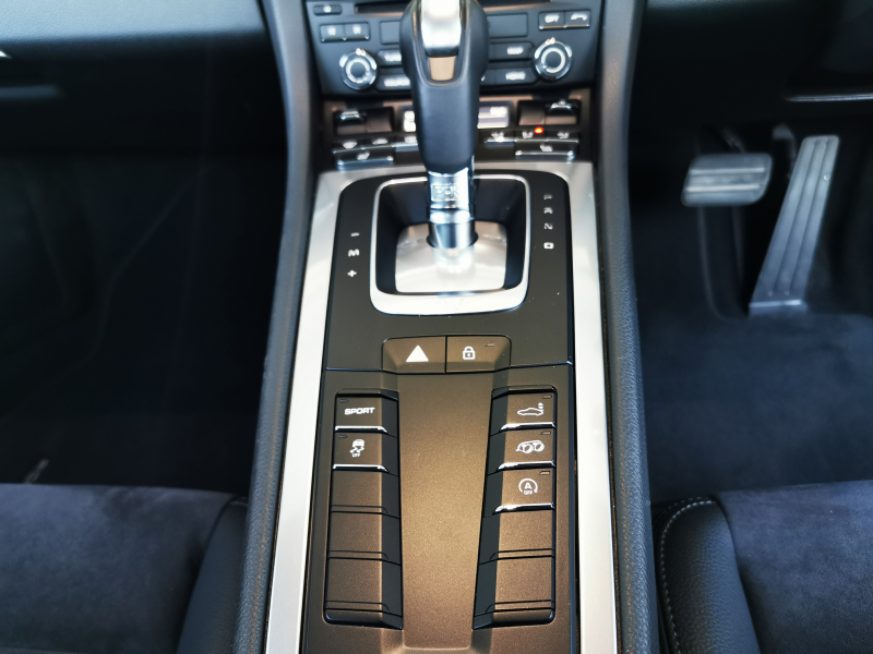 ポルシェ 718 ケイマン 中古車