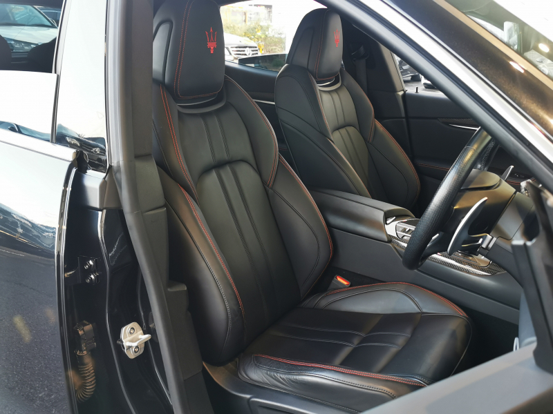 マセラティ レヴァンテ 中古車