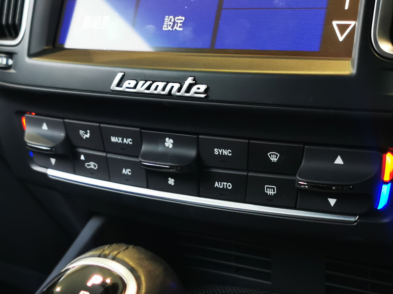 マセラティ レヴァンテ 中古車