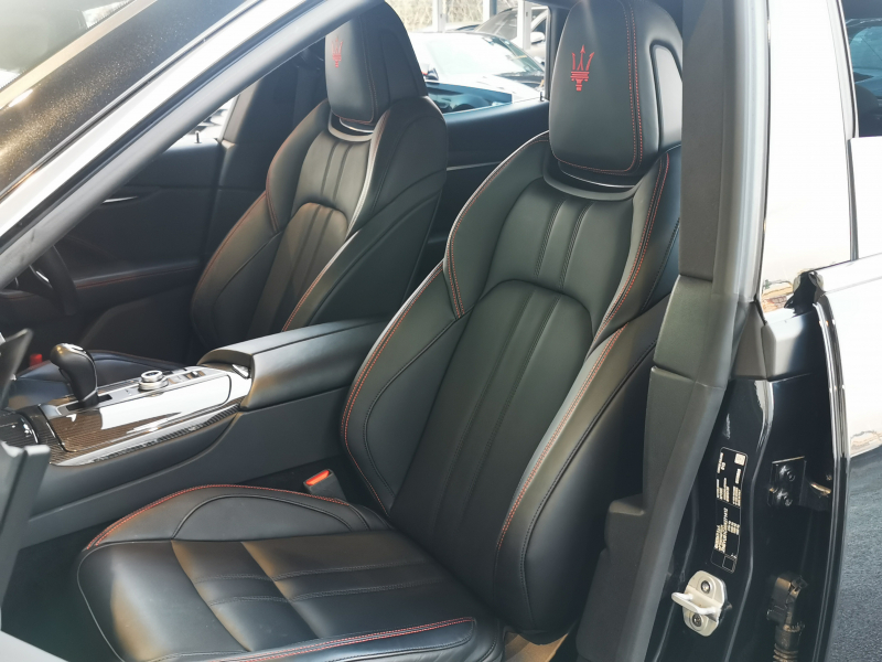 マセラティ レヴァンテ 中古車