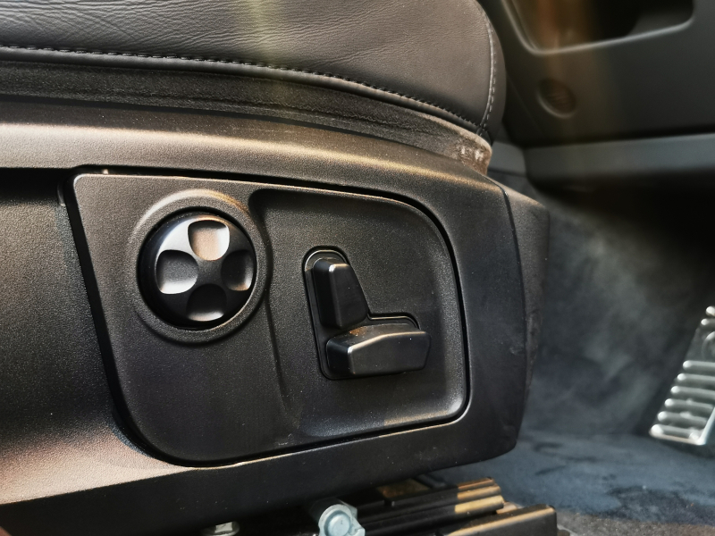 マセラティ レヴァンテ 中古車