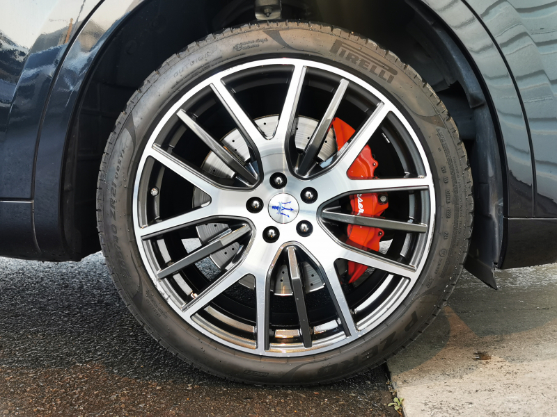 マセラティ レヴァンテ 中古車