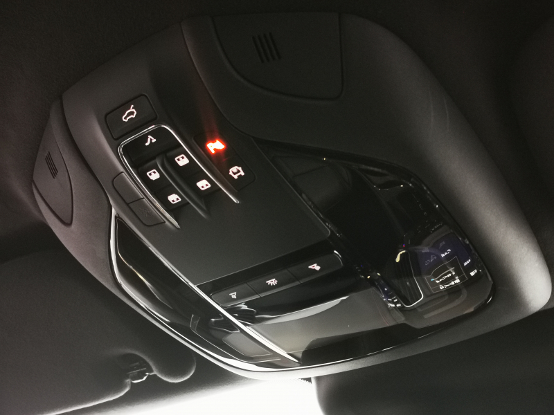 マセラティ レヴァンテ 中古車