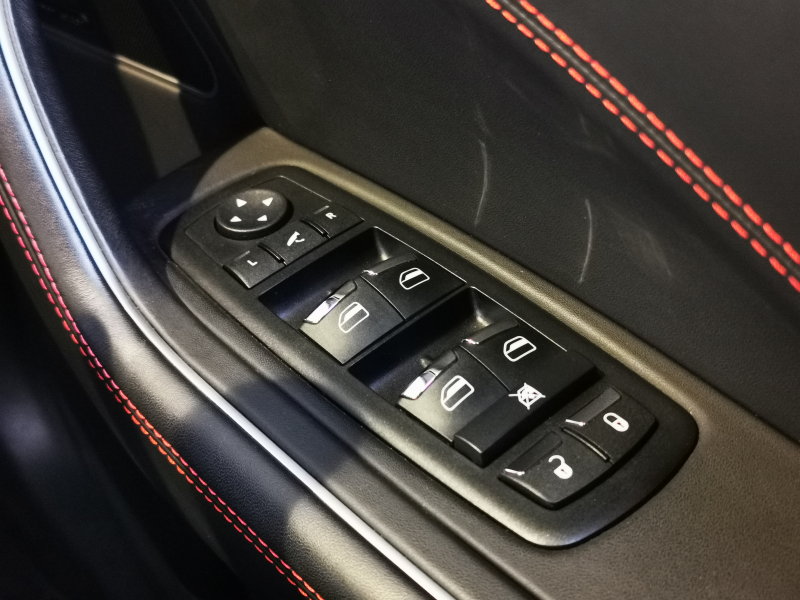 マセラティ レヴァンテ 中古車