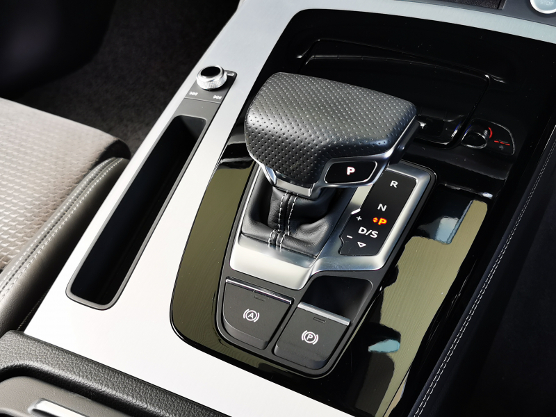 アウディ Q5 中古車