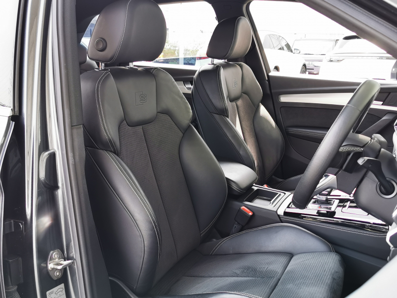 アウディ Q5 中古車