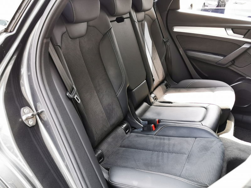 アウディ Q5 中古車