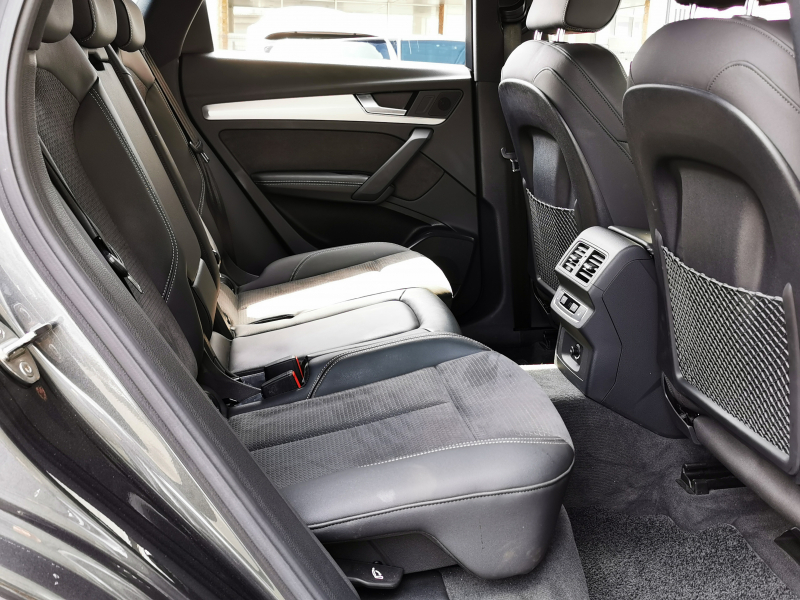 アウディ Q5 中古車