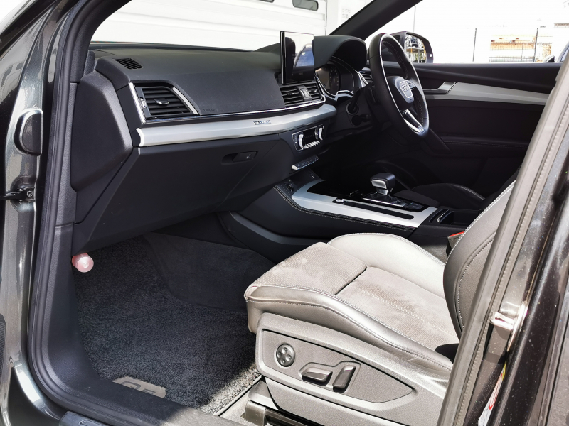 アウディ Q5 中古車