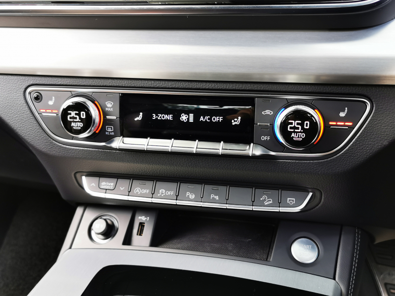 アウディ Q5 中古車