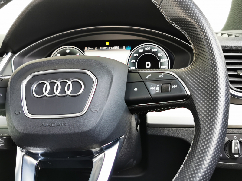 アウディ Q5 中古車