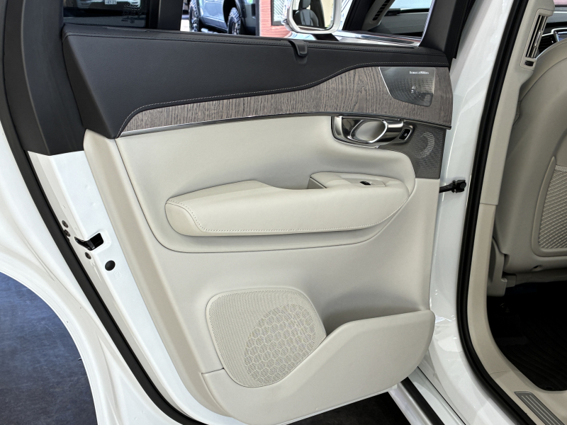 ボルボ XC90 中古車