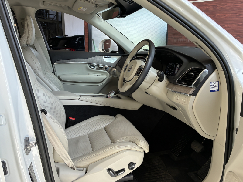 ボルボ XC90 中古車