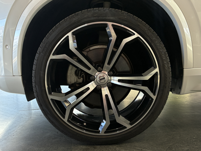 ボルボ XC90 中古車