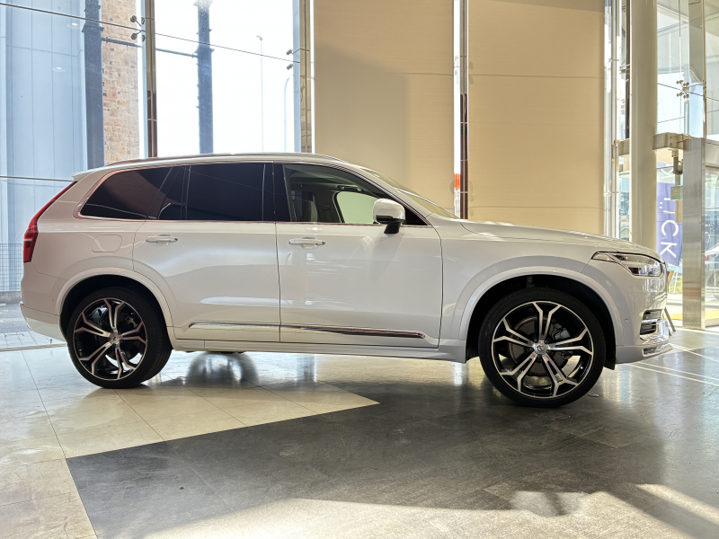ボルボ XC90 中古車