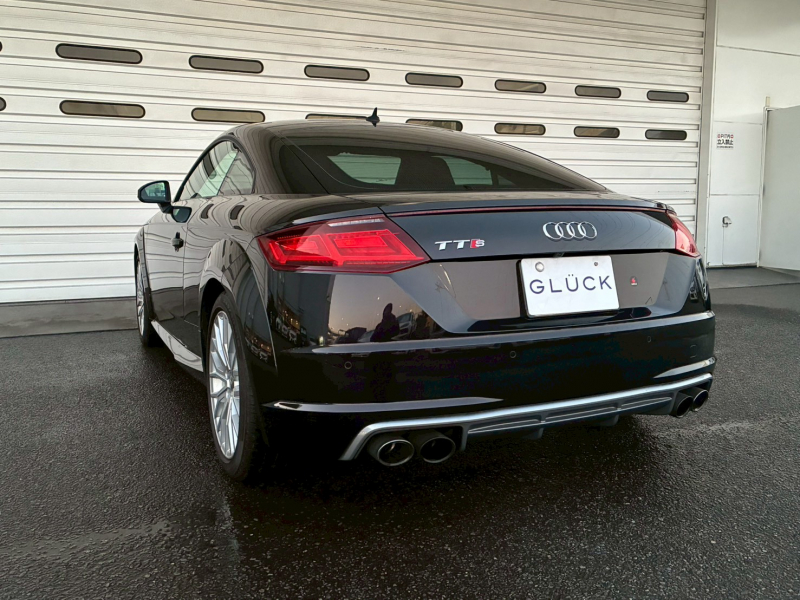 アウディ TTS 中古車