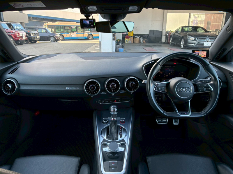 アウディ TTS 中古車