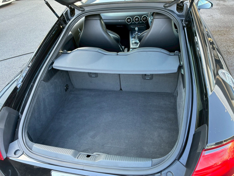 アウディ TTS 中古車